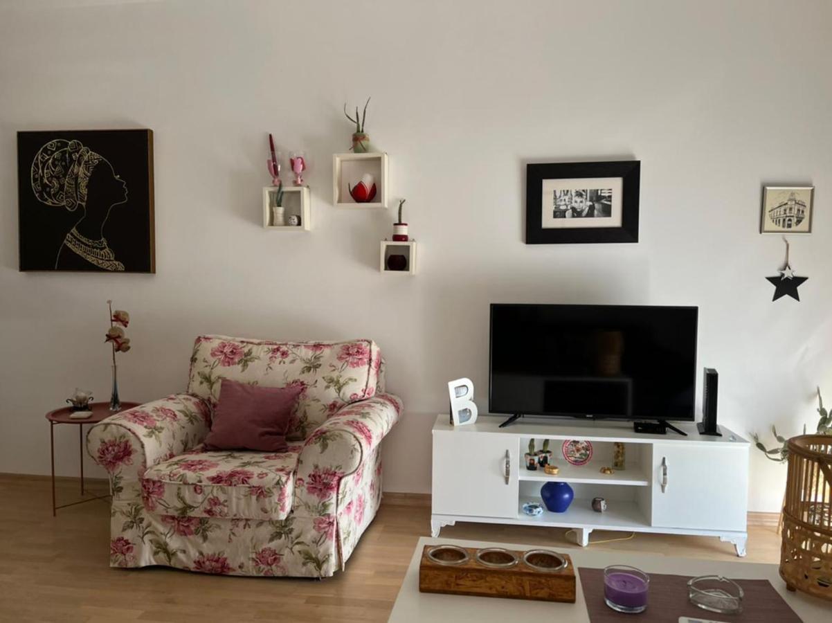 Ferienwohnung Lovely Pink Flat Podgorica Exterior foto